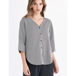 Vetta Boyfriend Black White Stripe V Neck Blouse Size Medium Capsule Minimalist
